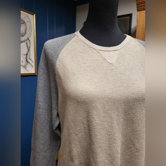 Banana Republic Thick Shirt Light Sweater Size M - Picture 2 of 6